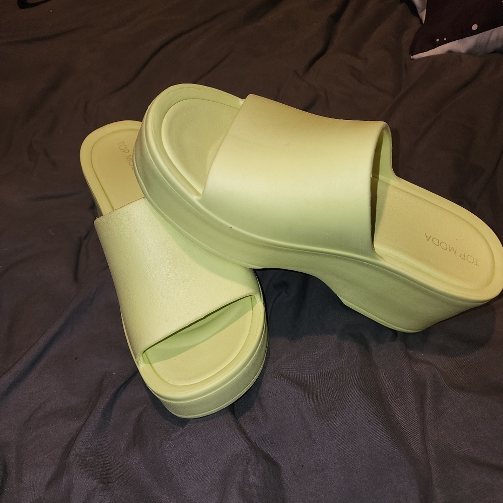 Top Moda neon green wedges size 9